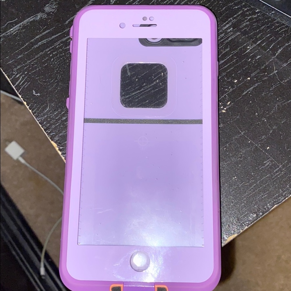 iPhone 8 Plus life proof case